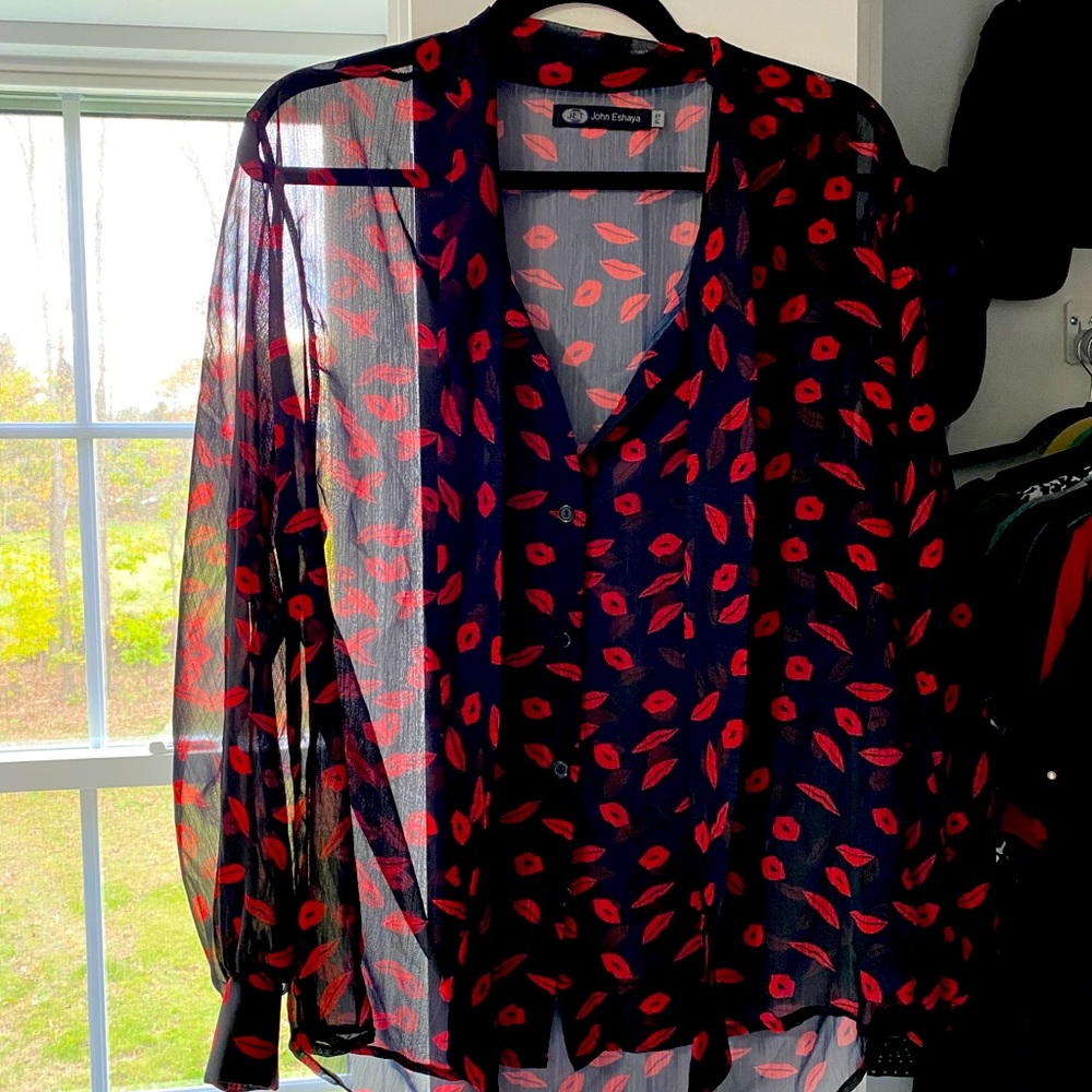 Sheer blouse with lips 👄 design